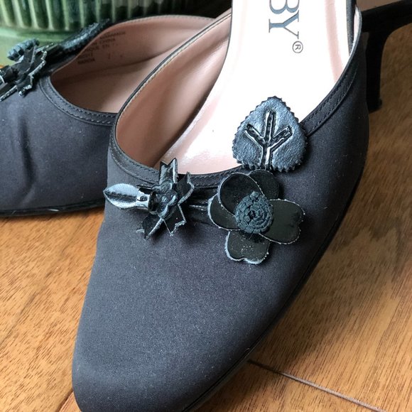 Black satin kitten heel mule - Picture 4 of 4